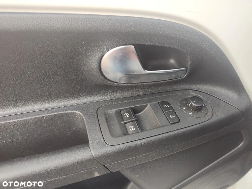 Volkswagen up! sound - 20