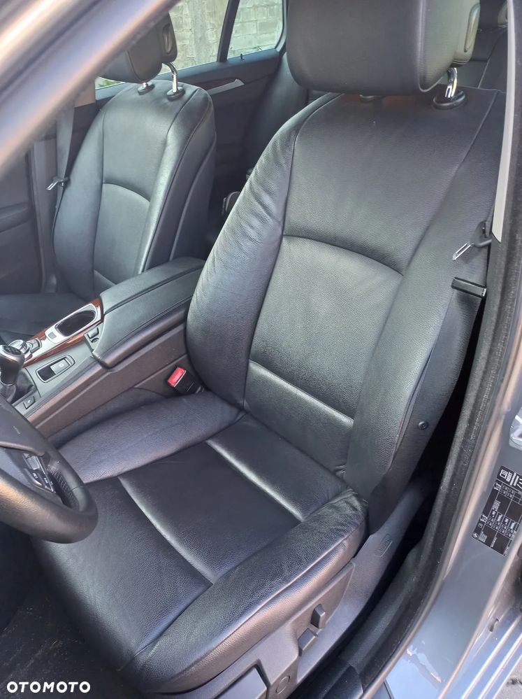 BMW Seria 5 520d Touring - 6