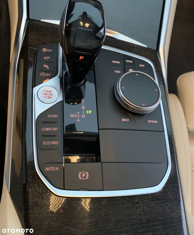 BMW Seria 3 330i xDrive Luxury Line - 8