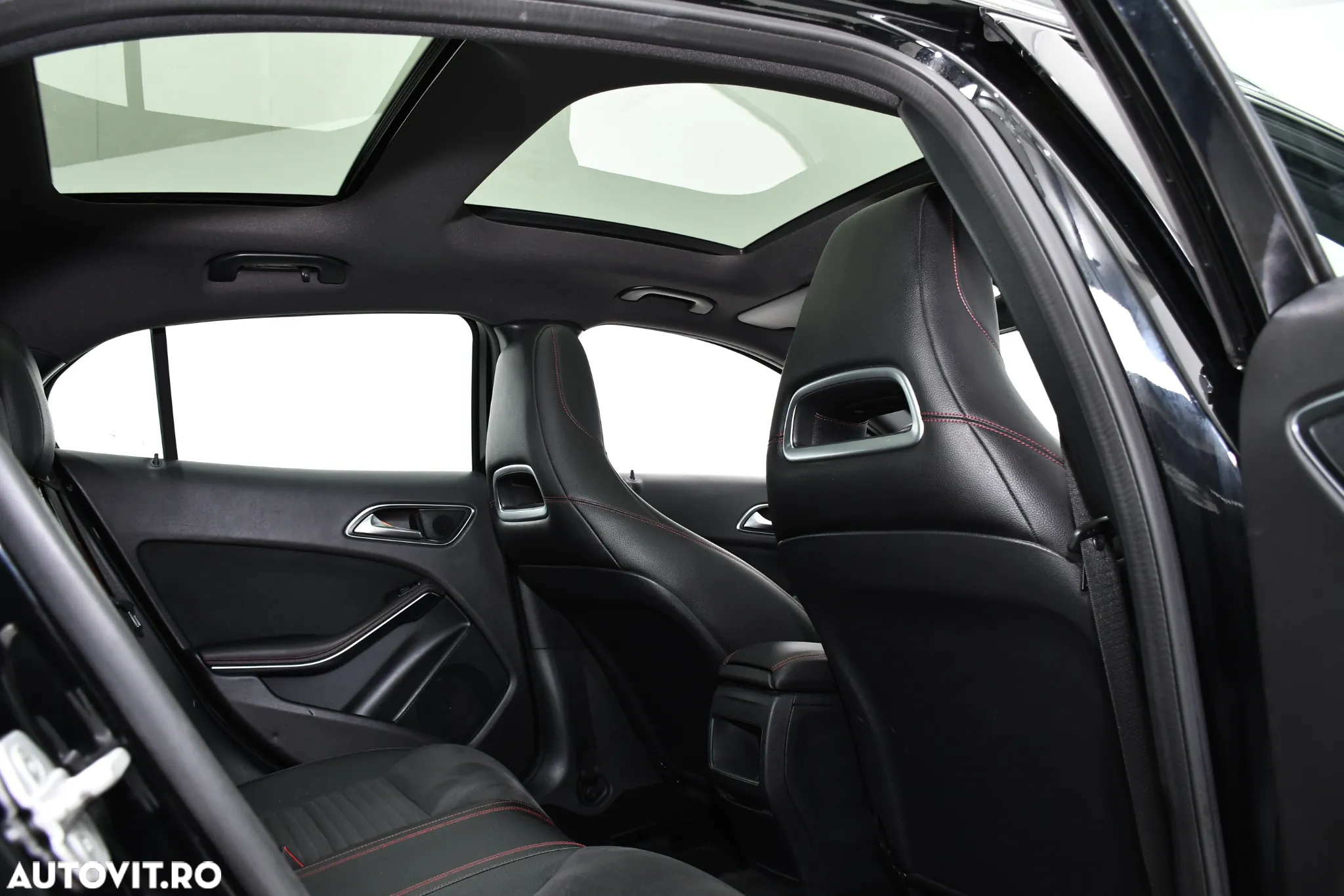 Mercedes-Benz GLA 220 CDI 4Matic 7G-DCT AMG Line - 8