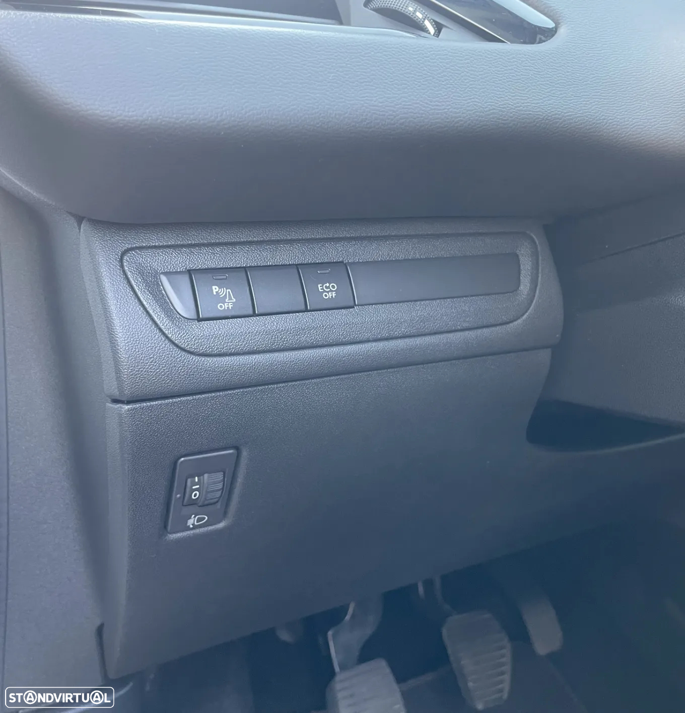 Peugeot 208 1.5 BlueHDi Signature - 16