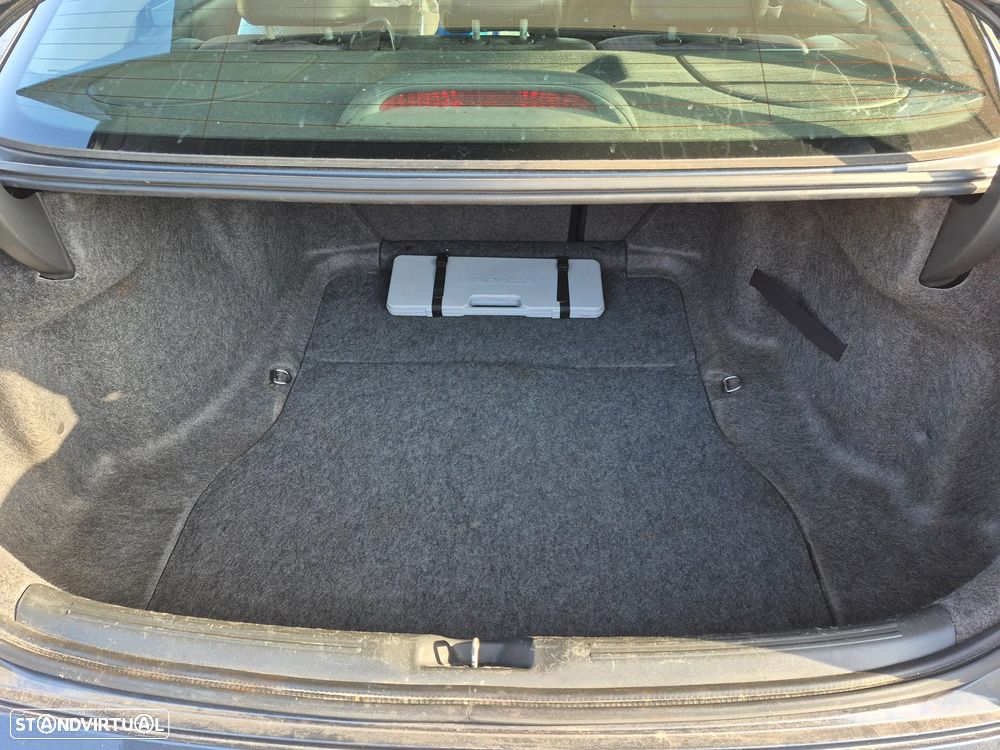 Honda Accord 2.0 Sport - 10