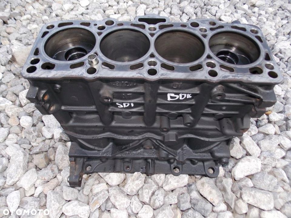 BLOK SILNIA WAŁ TŁOKI VW CADDY GOLF V 2.0 SDI BDK - 2
