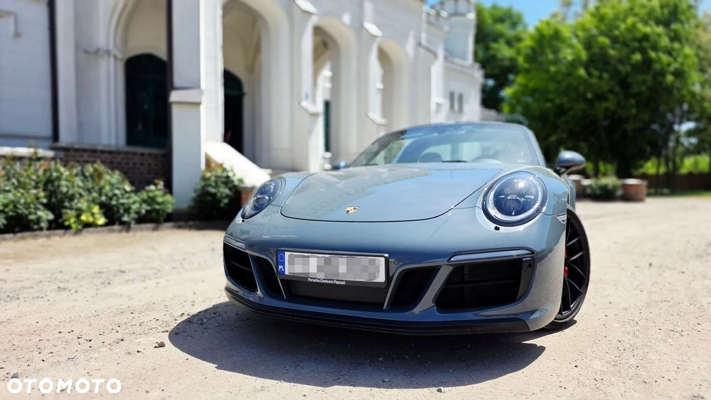 Porsche 911 Targa 4 GTS PDK - 11