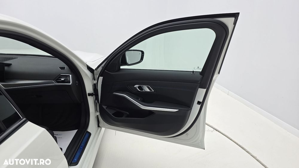 BMW Seria 3 - 18
