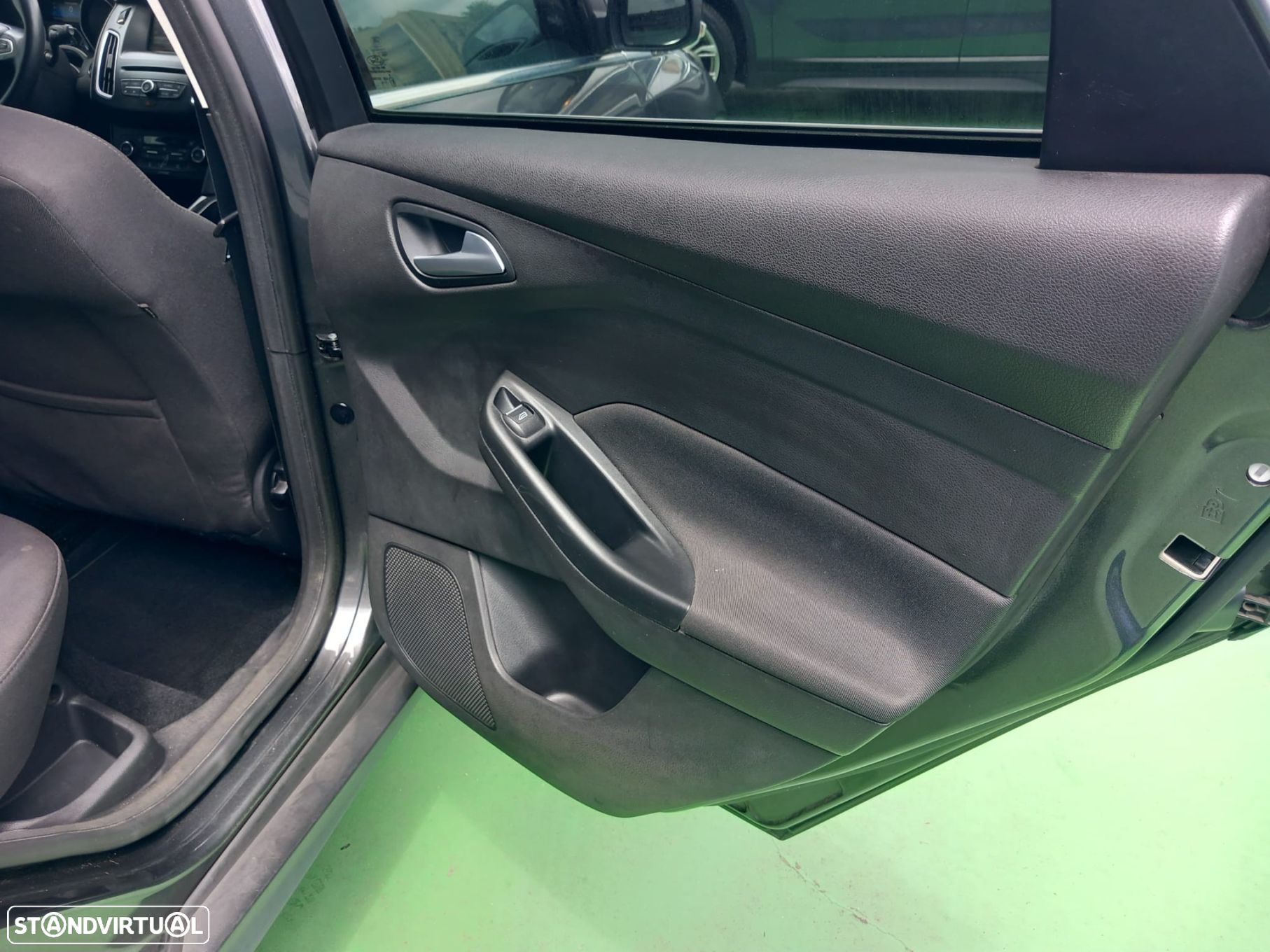 Ford Focus SW 1.0 SCTi Trend - 24