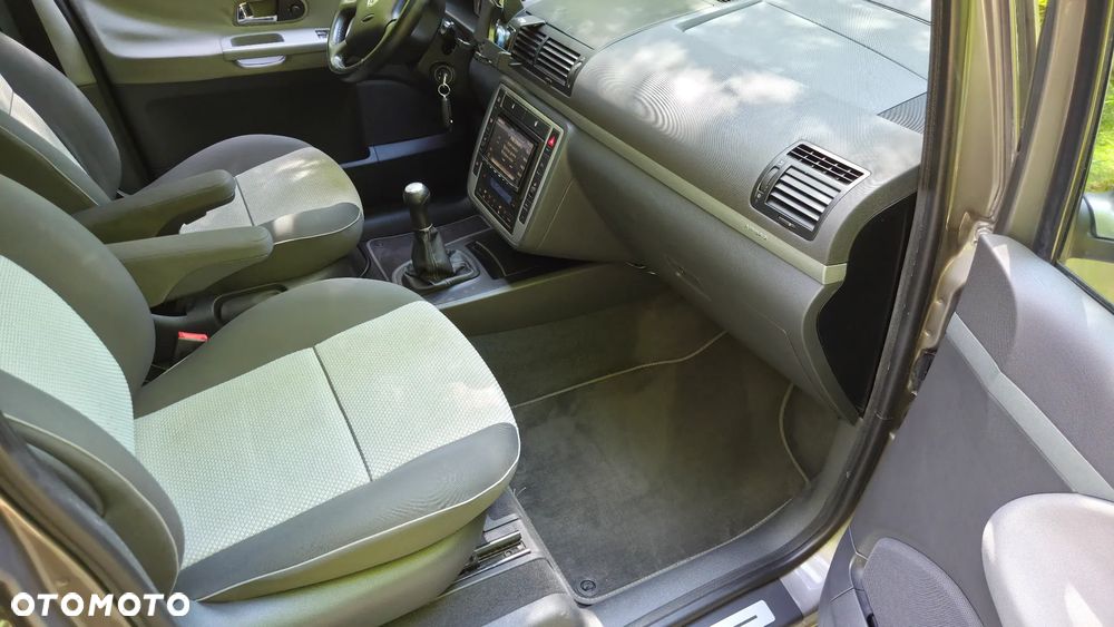 Volkswagen Sharan 2.8 V6 Highline - 18