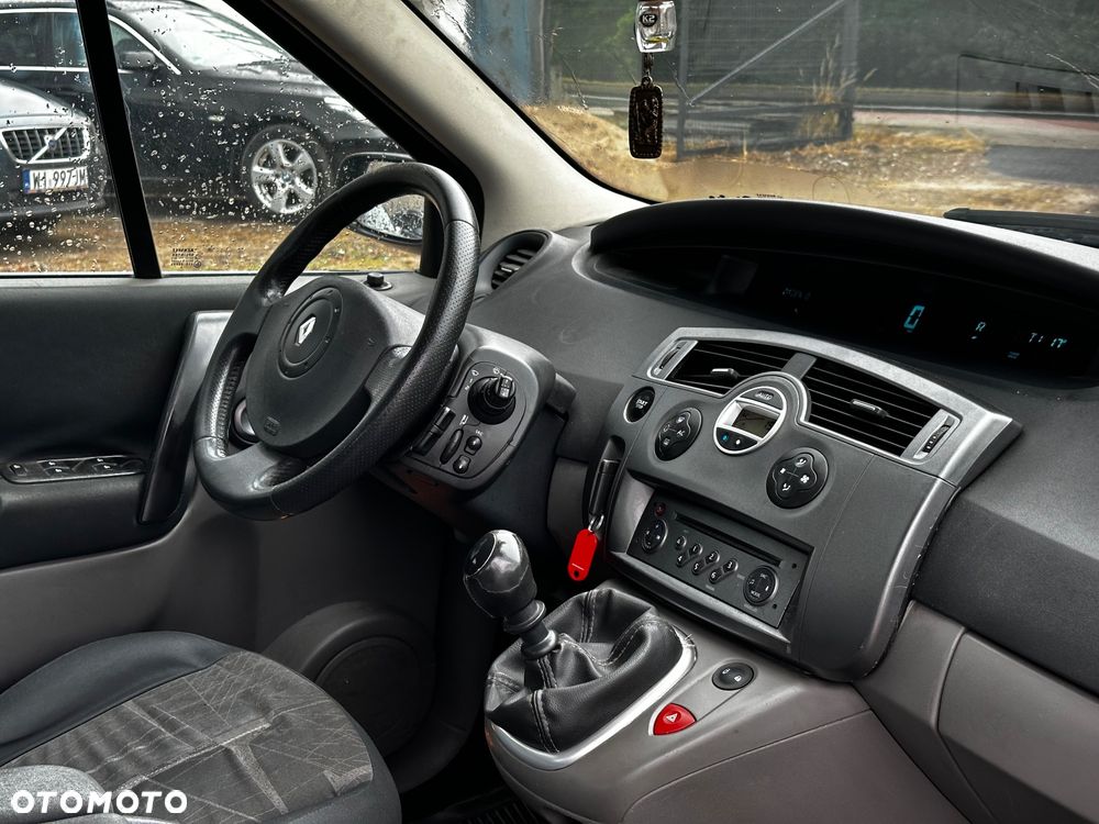 Renault Scenic 2.0 16V Expression - 10