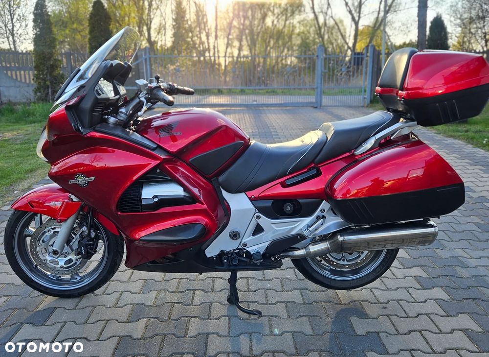 Honda ST - 18