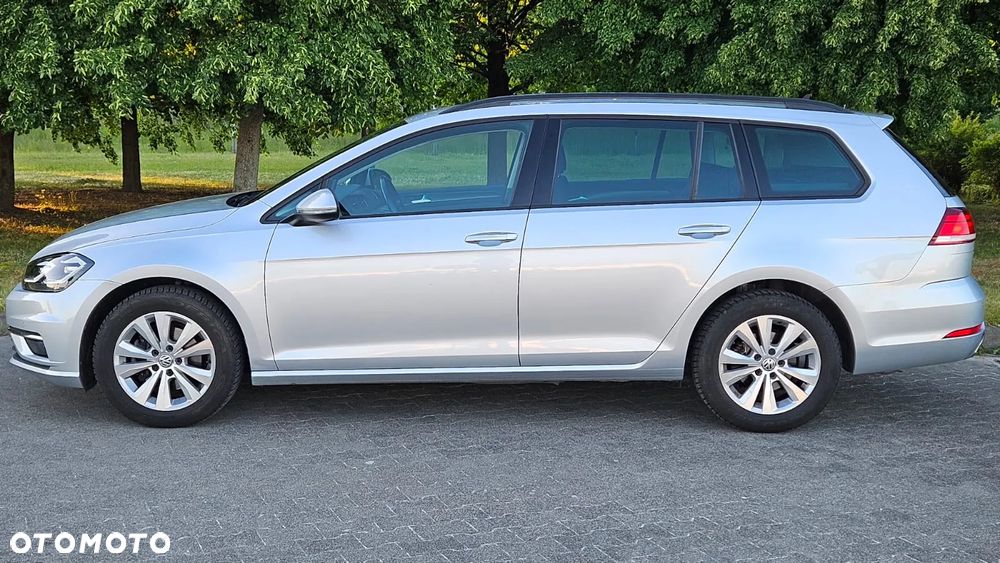 Volkswagen Golf - 8