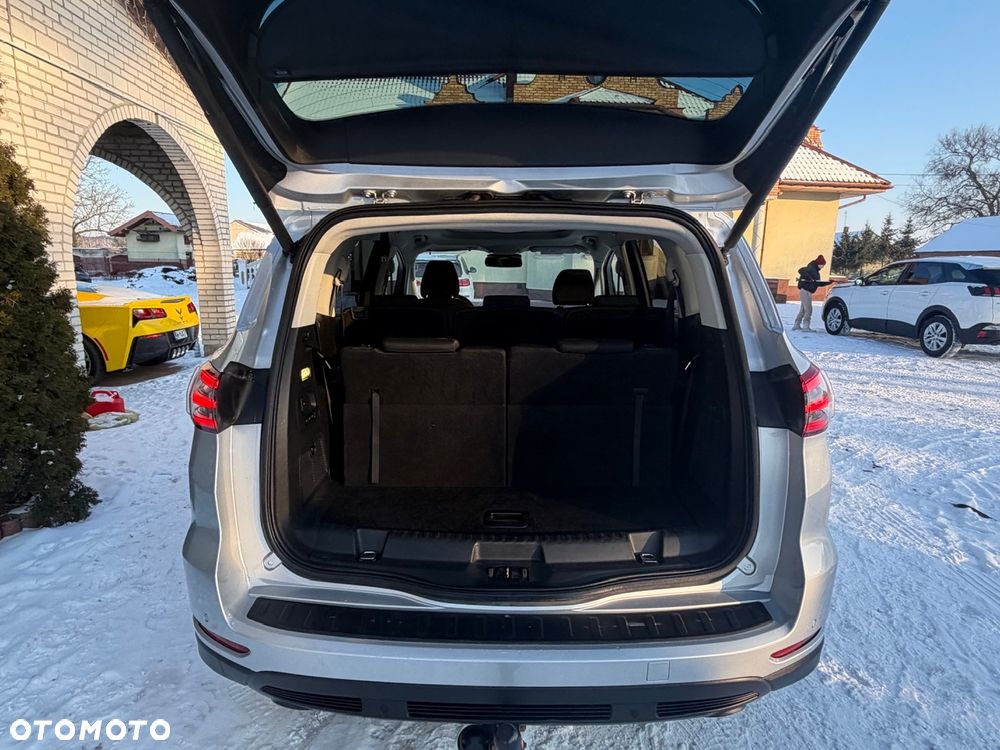 Ford S-Max - 14