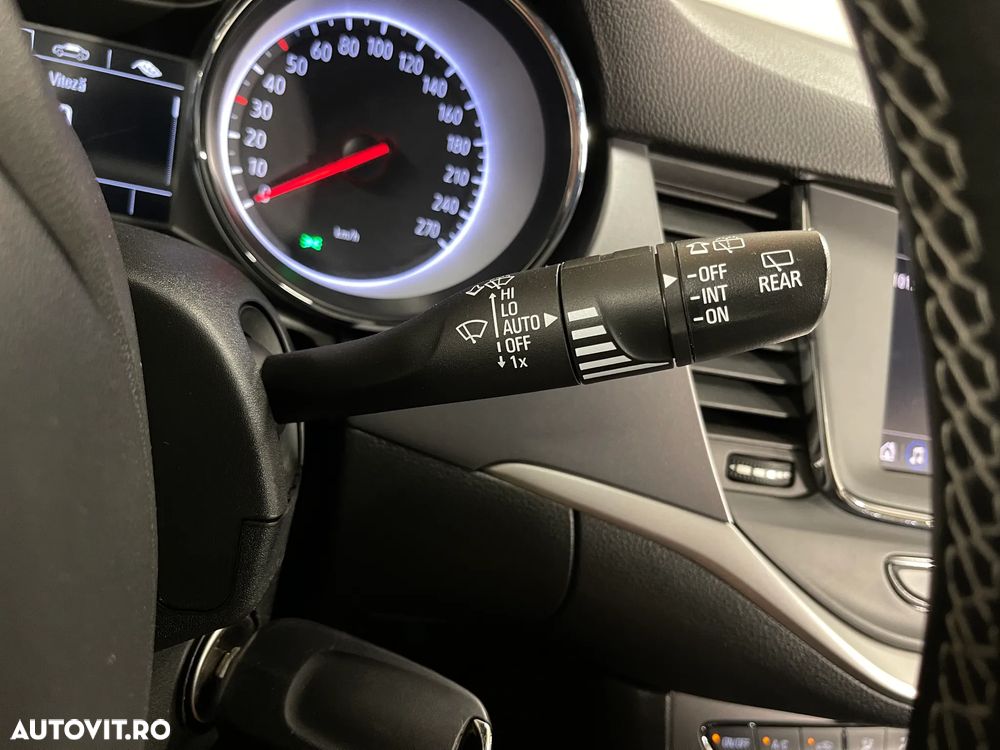 Opel Astra 1.2L Turbo Start/Stop Edition - 18