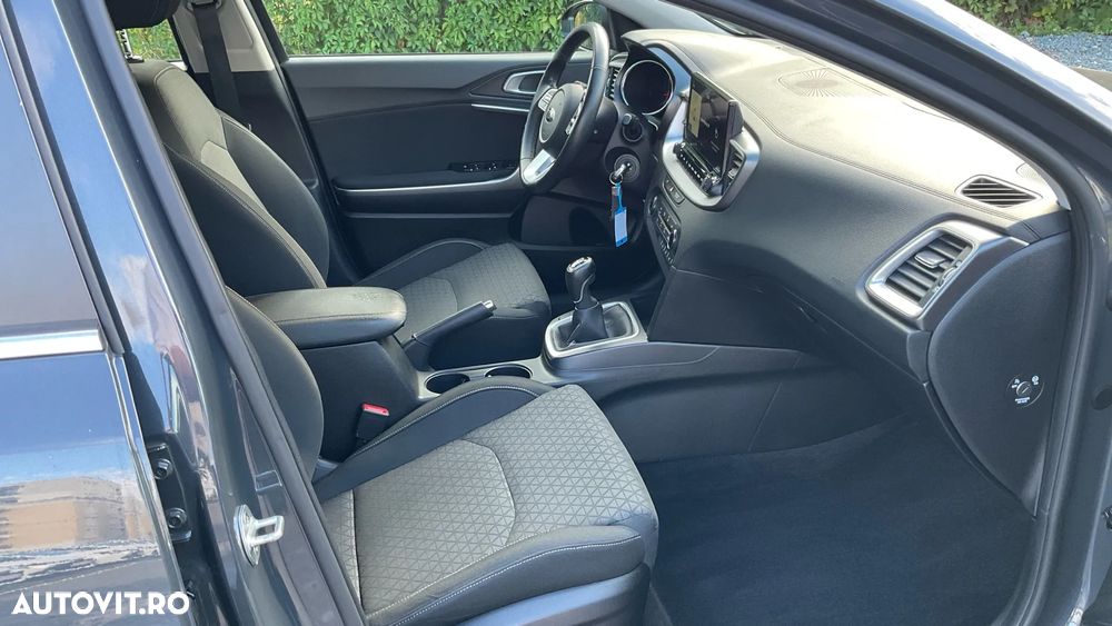 Kia Ceed - 7