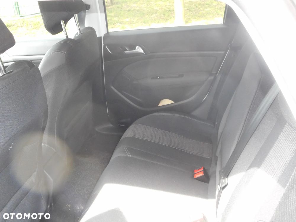 Peugeot 308 BlueHDi 130 EAT6 Stop & Start Active - 14