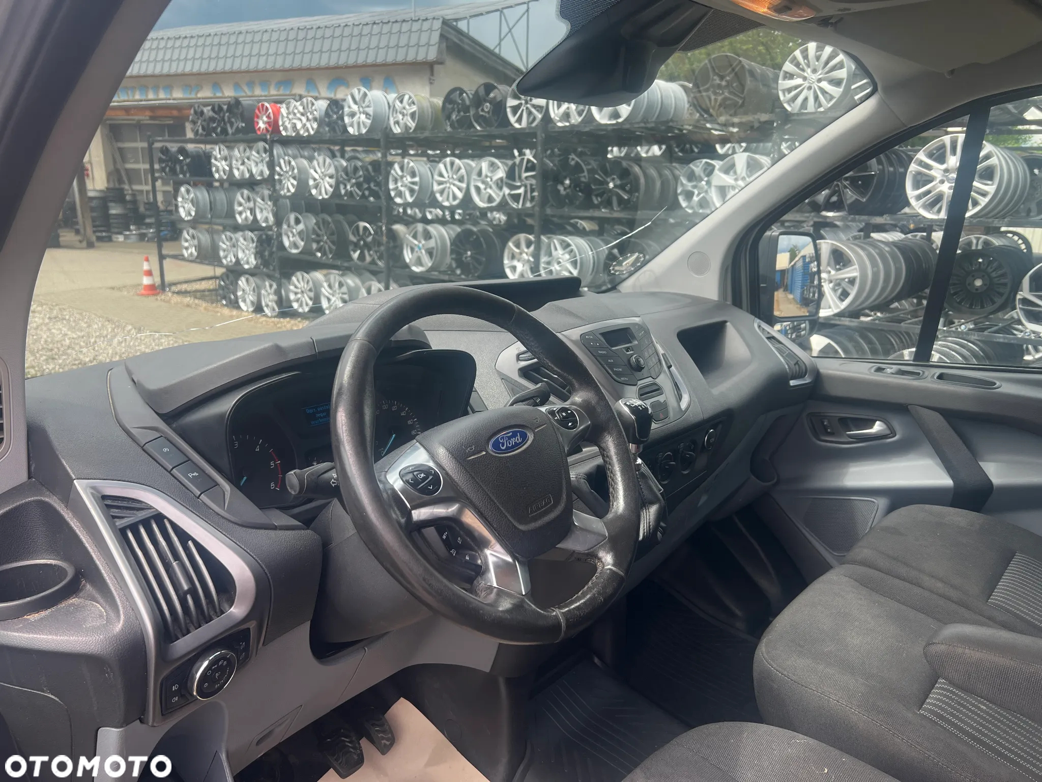 Ford TRANSIT CUSTOM LONG - 16