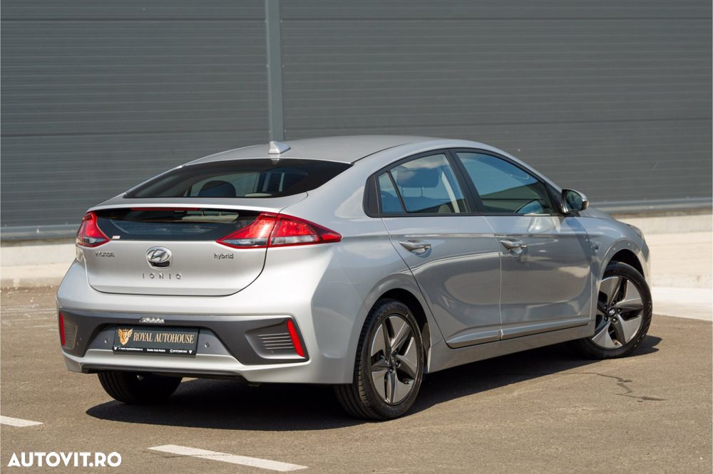 Hyundai IONIQ 1.6 GDI Premium - 5