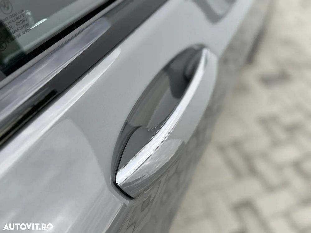 BMW Seria 7 730d xDrive MHEV - 16