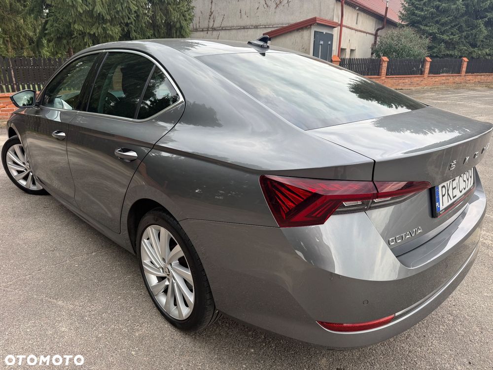 Skoda Octavia 2.0 TDI Sportline DSG - 20