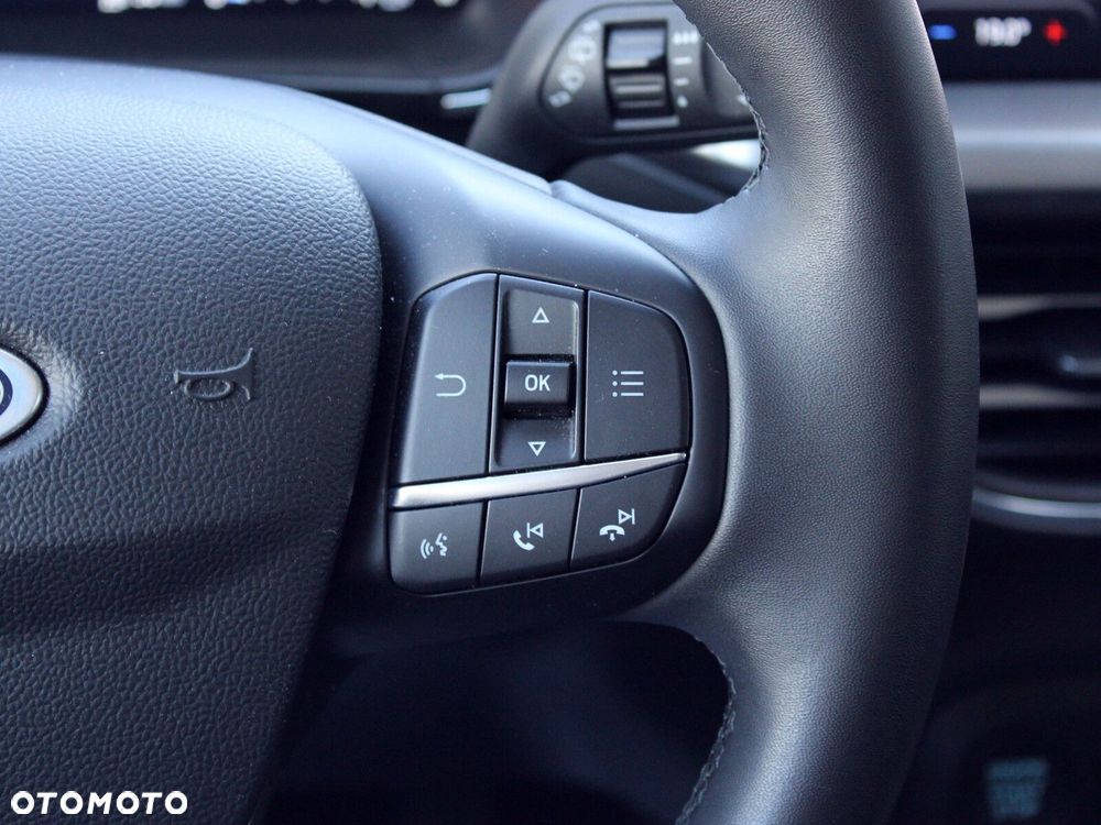Ford Focus 1.0 EcoBoost Titanium X - 29