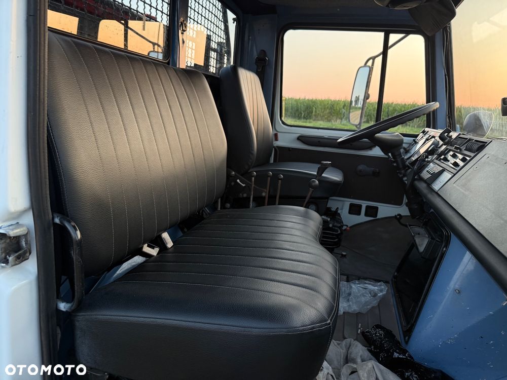 Mercedes-Benz Unimog 424 - 24
