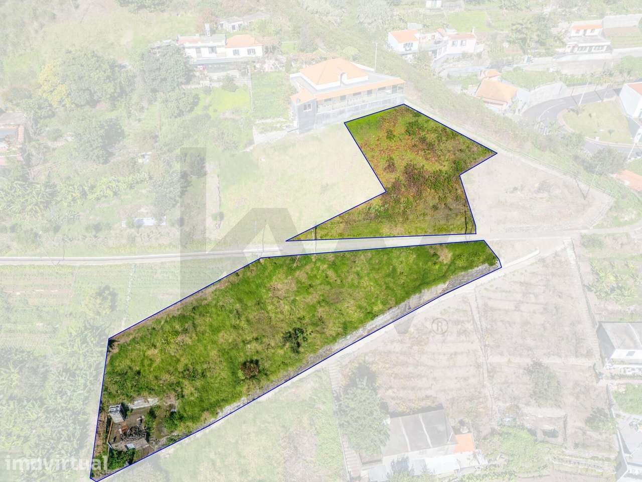 Oportunidade Única: Terreno com Construção em Curso e Vista Deslumbran - Grande imagem: 3/23