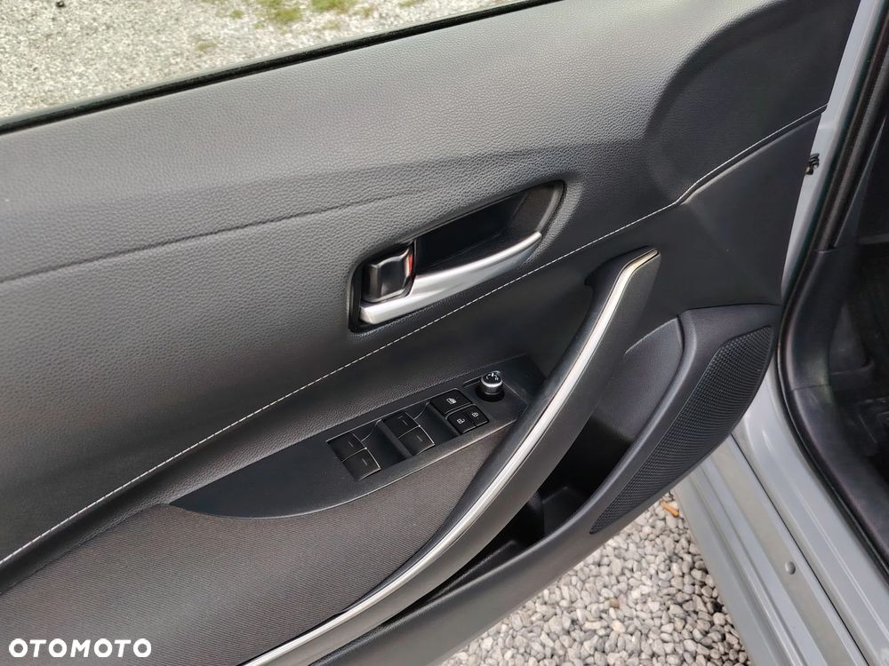 Toyota Corolla 1.8 Hybrid Comfort - 23