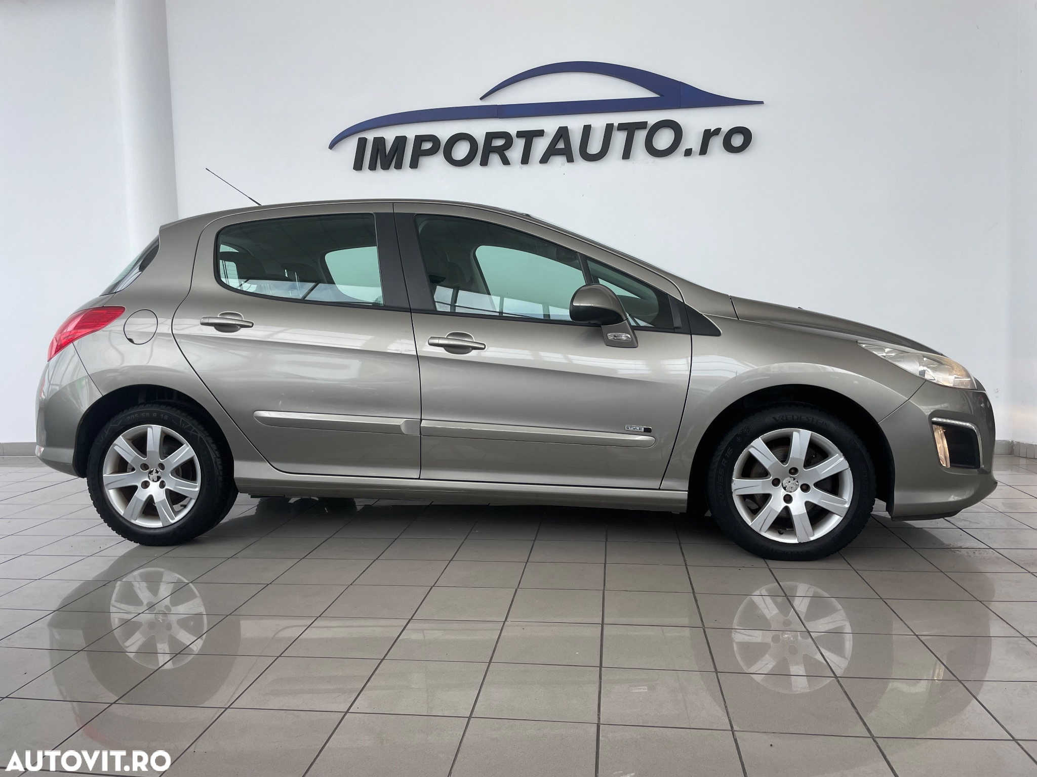 Peugeot 308 120 VTi Style - 4