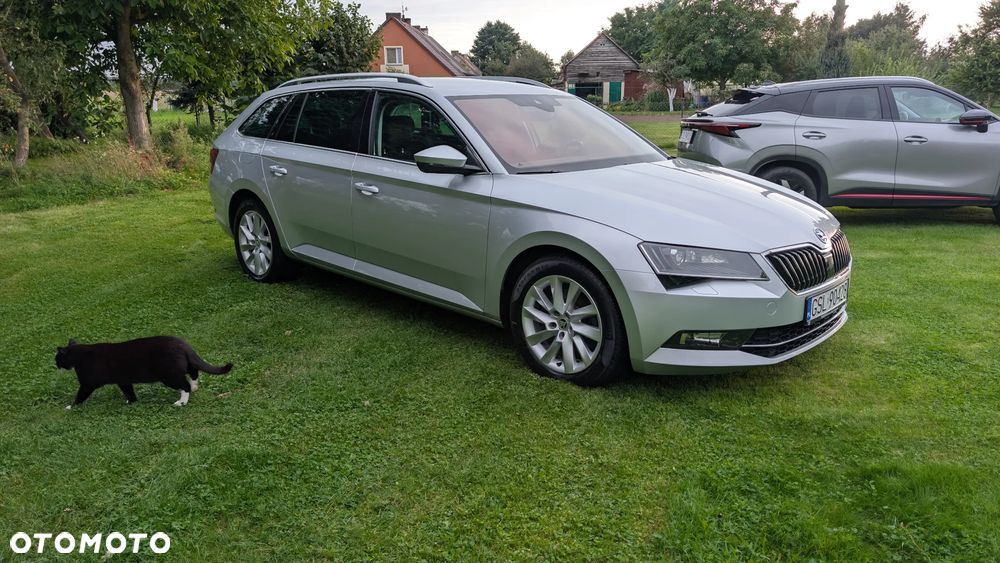 Skoda Superb 2.0 TDI SCR Style DSG - 5