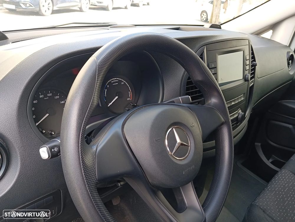 Mercedes-Benz evito - 13