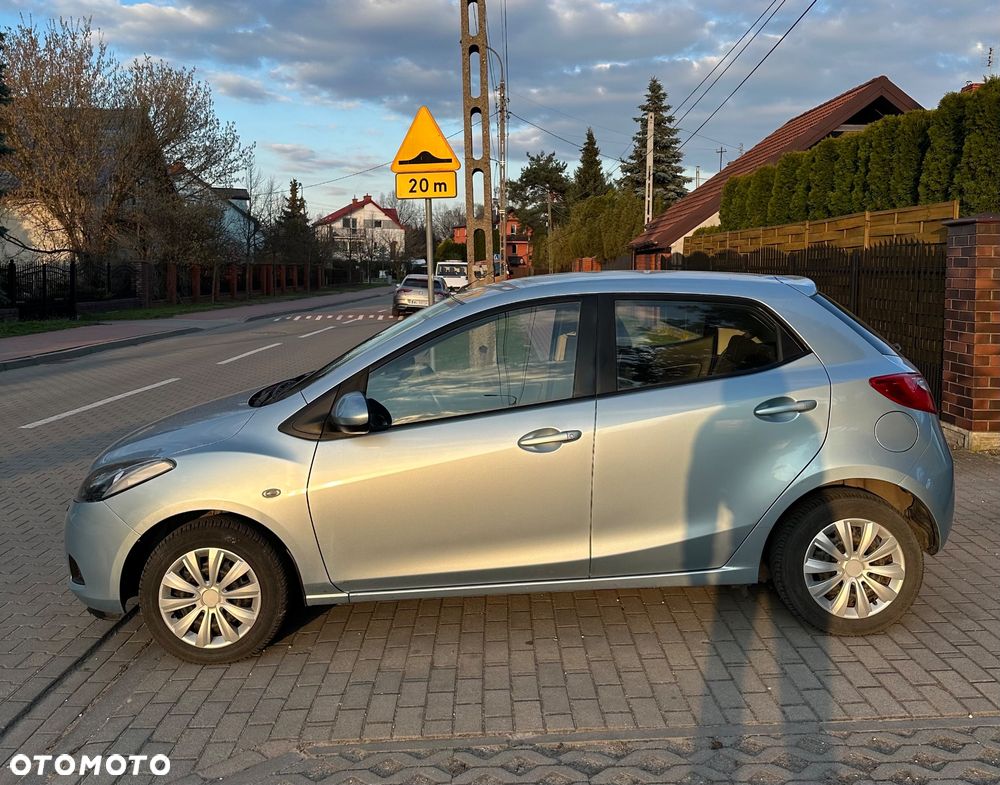 Mazda 2 - 7