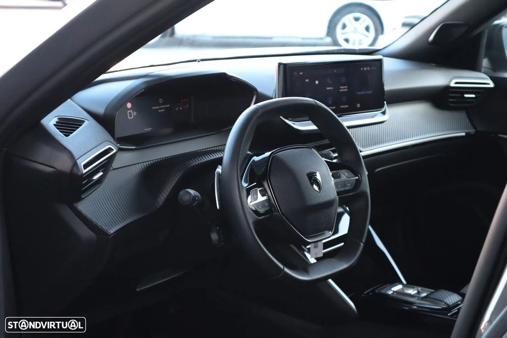Peugeot 2008 PureTech 130 EAT8 Allure - 12