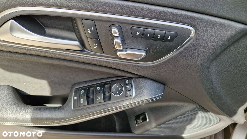 Mercedes-Benz CLA - 30