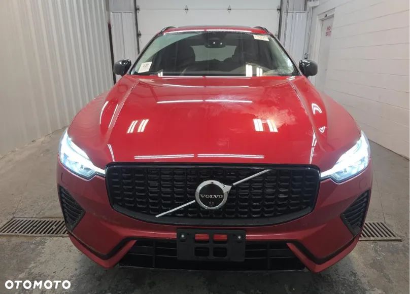 Volvo XC 60 B5 B AWD Plus Dark - 2