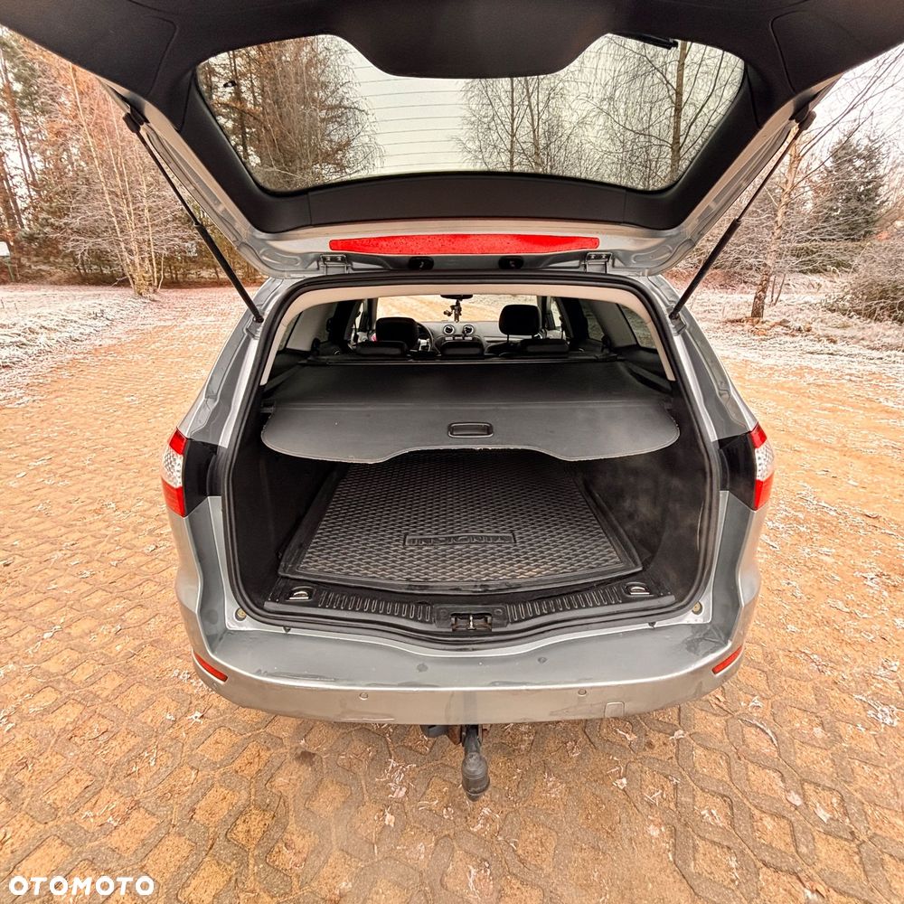 Ford Mondeo 2.0 TDCi Ghia - 8