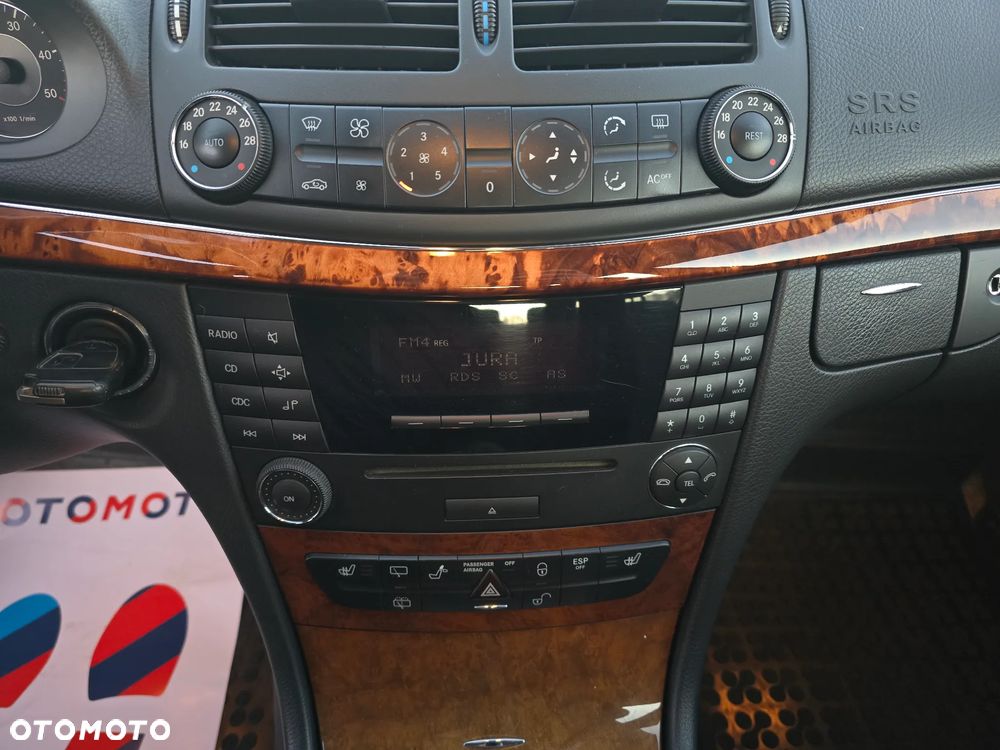 Mercedes-Benz Klasa E - 24