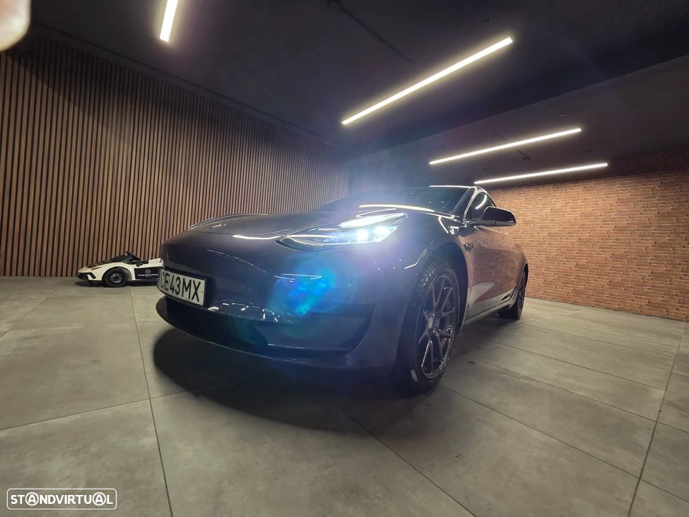 Tesla Model 3 Standard Range Plus RWD - 32