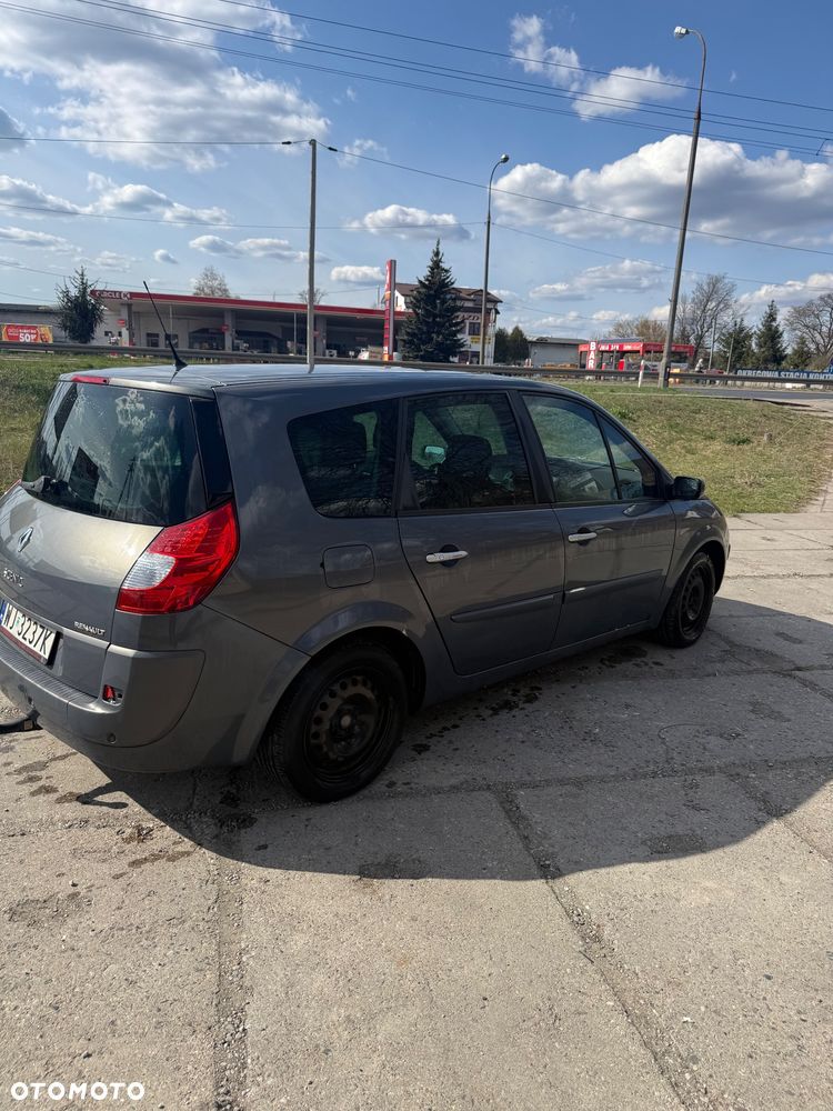 Renault Scenic 2.0 16V Avantage - 6