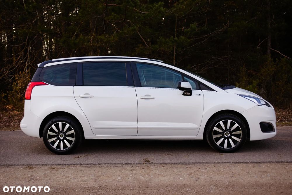 Peugeot 5008 HDI FAP 150 Allure - 8
