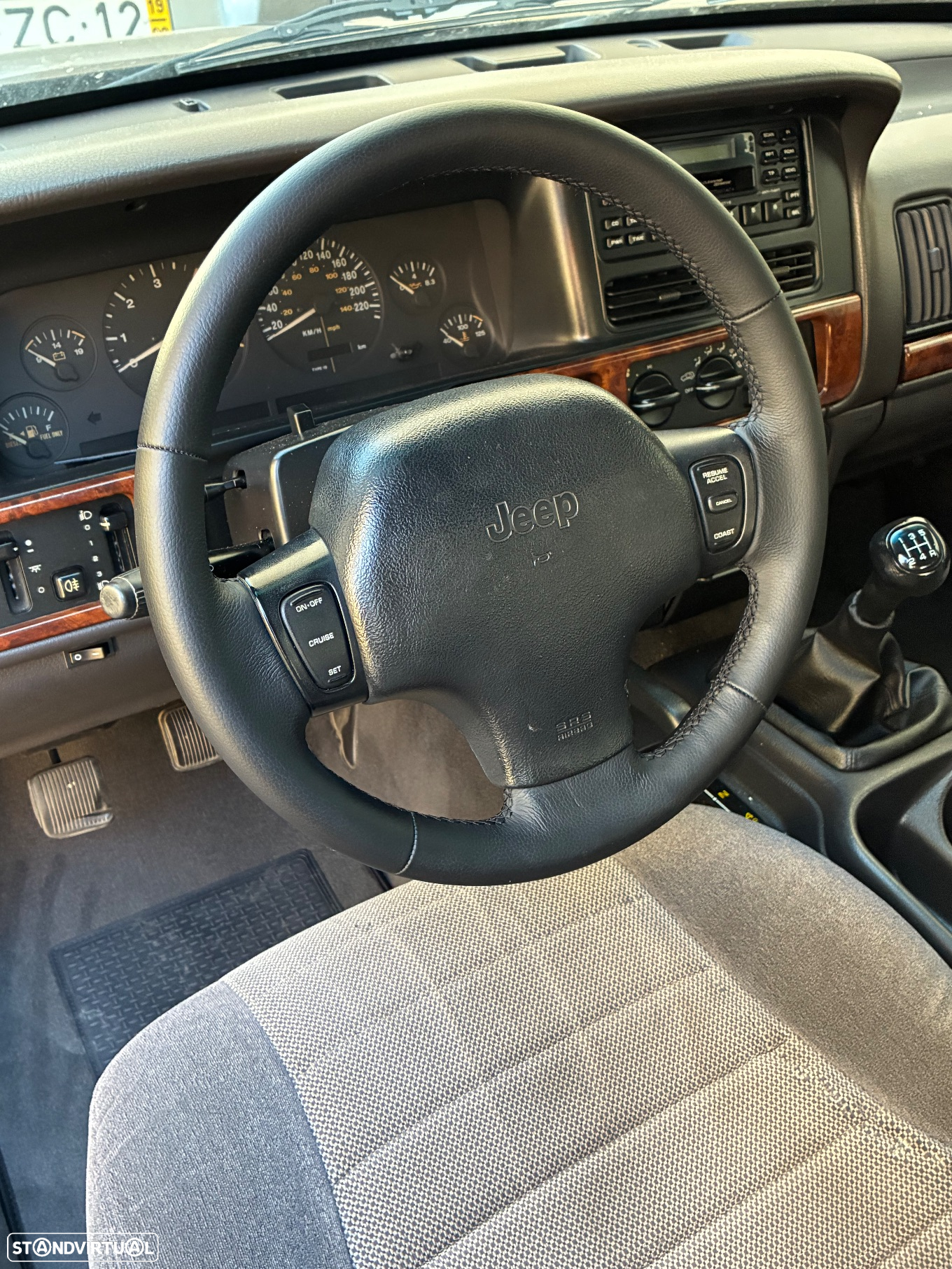 Jeep Grand Cherokee 2.5 TD Laredo - 11