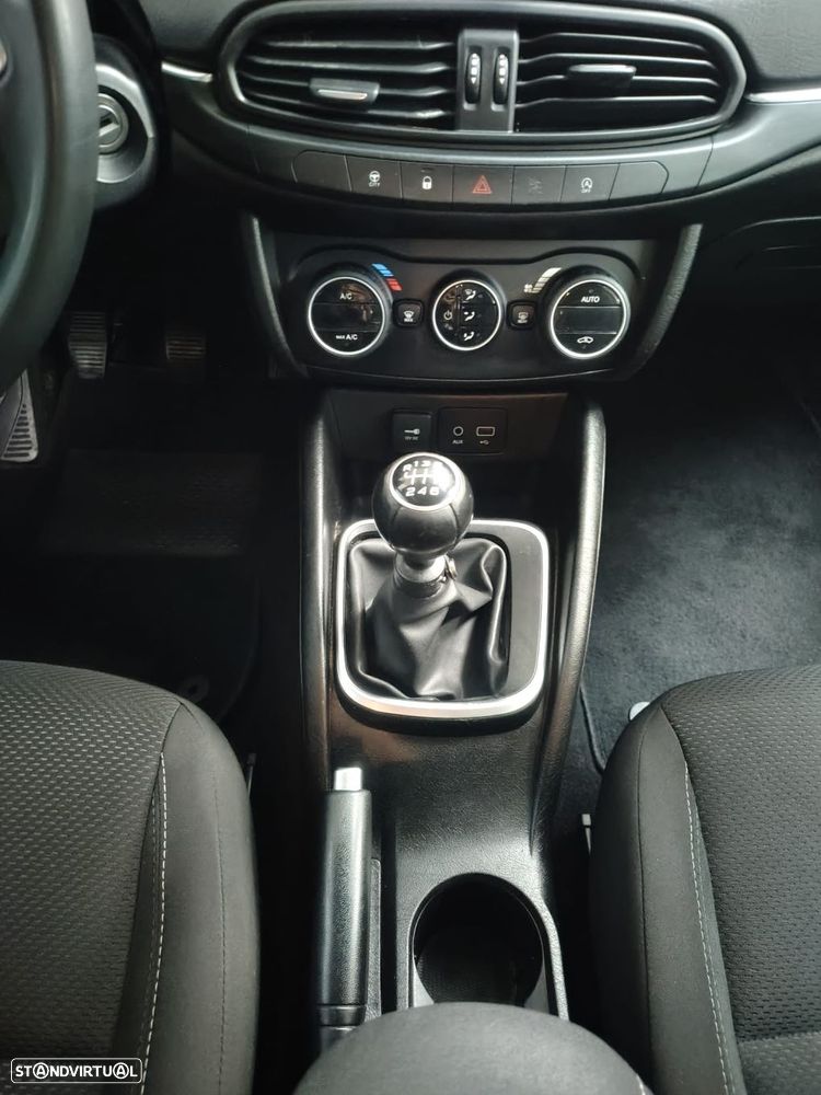 Fiat Tipo Station Wagon 1.6 M-Jet Lounge - 17
