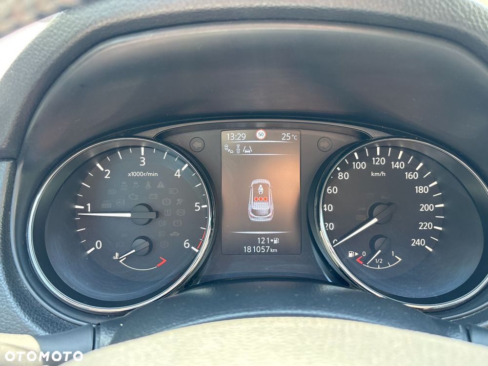 Nissan Qashqai 1.5 dCi Tekna - 28