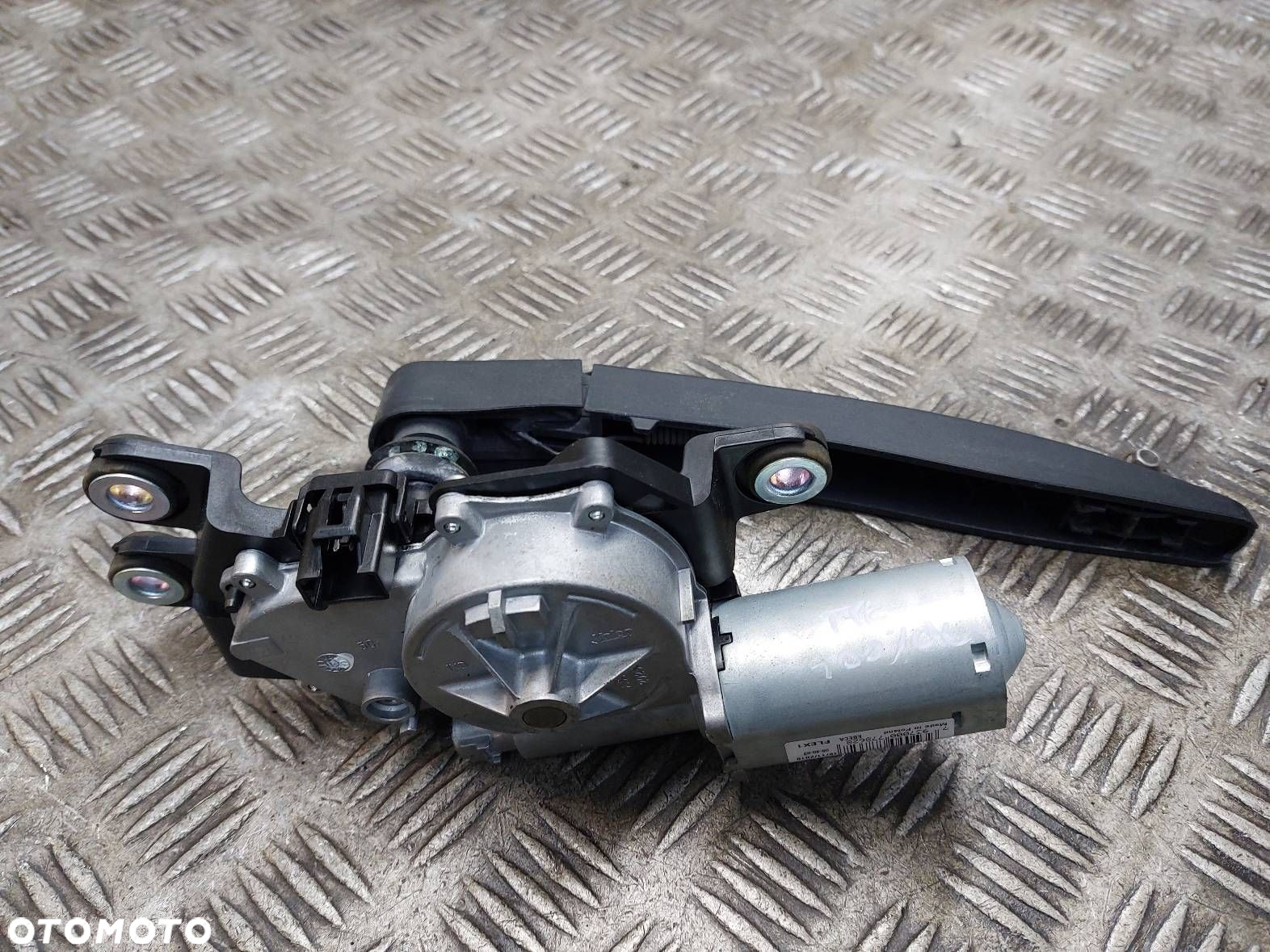 SILNICZEK WYCIERACZKI TYŁ + RAMIĘ FORD FOCUS MK4 KOMBI H1BB17404AA - 2