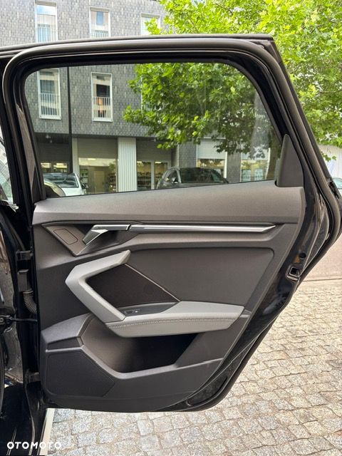 Audi S3 S tronic - 16