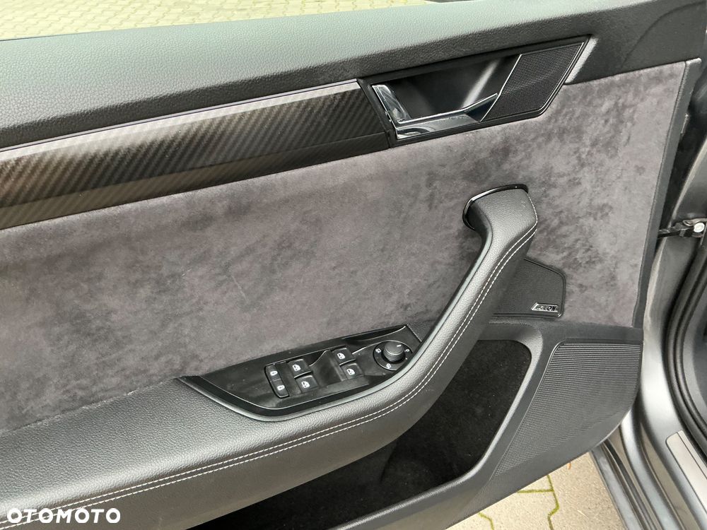 Skoda Superb 2.0 TSI Sportline DSG - 19