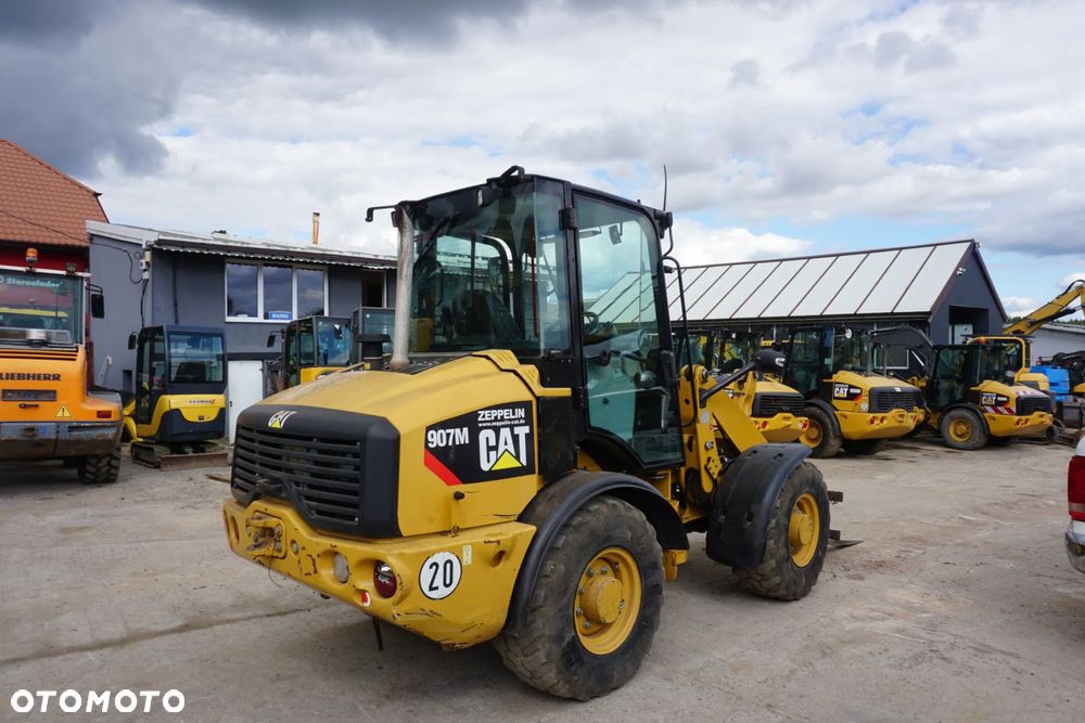 Caterpillar CAT 907 M - 4