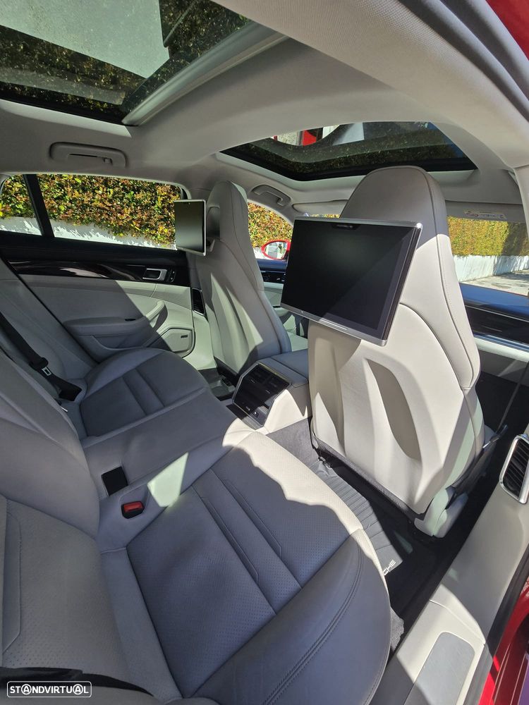 Porsche Panamera 4 E-Hybrid - 4