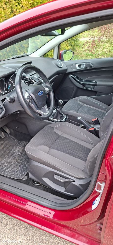 Ford Fiesta - 12