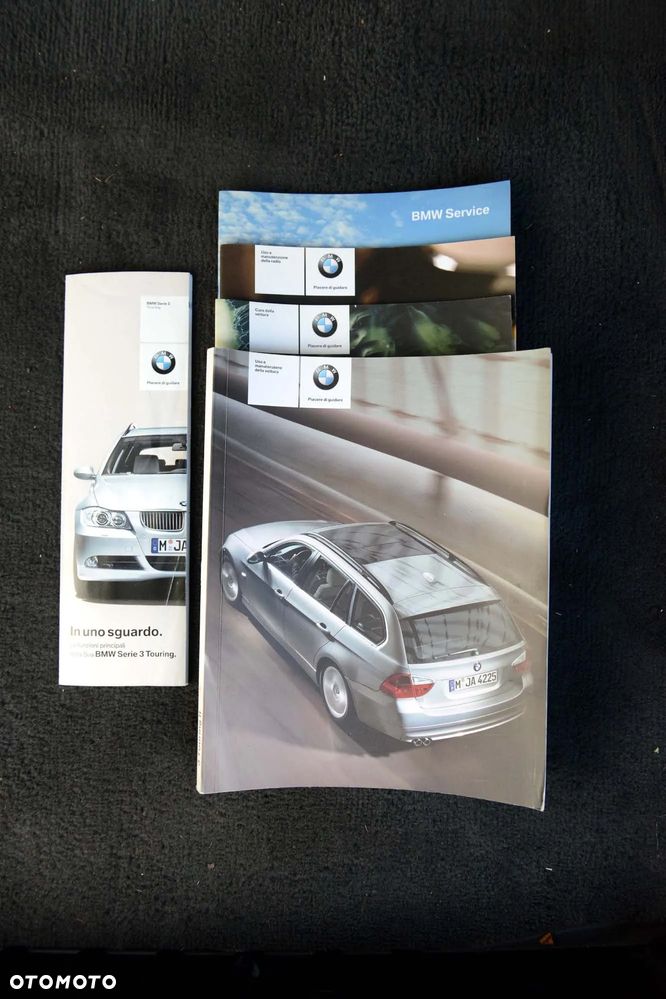 BMW Seria 3 320d Touring - 37