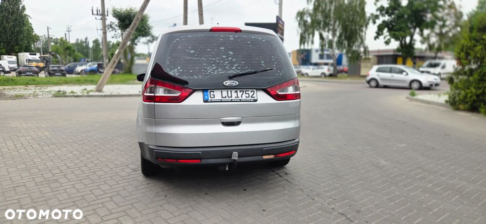 Ford Galaxy 2.0 TDCi Ghia - 12