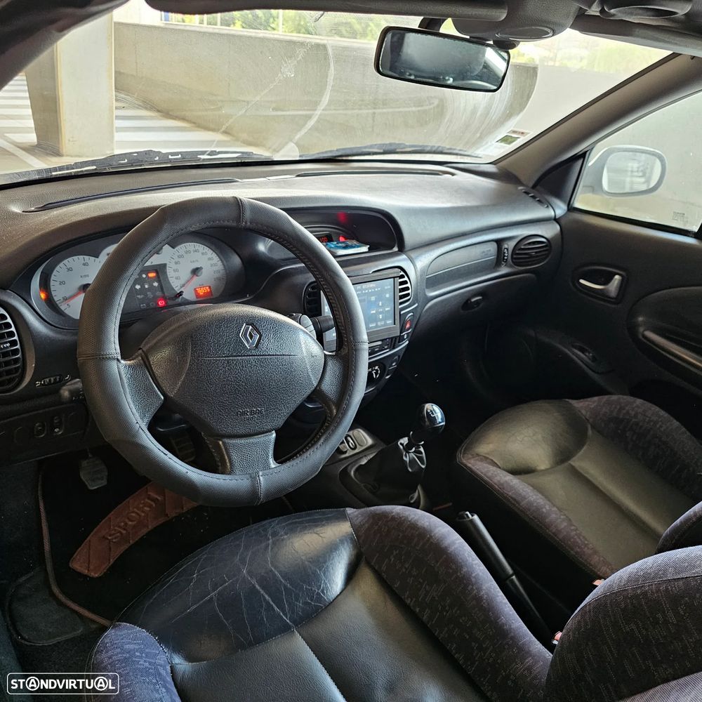 Renault Mégane Cabrio ver-1-4-16v-privil-ge - 29